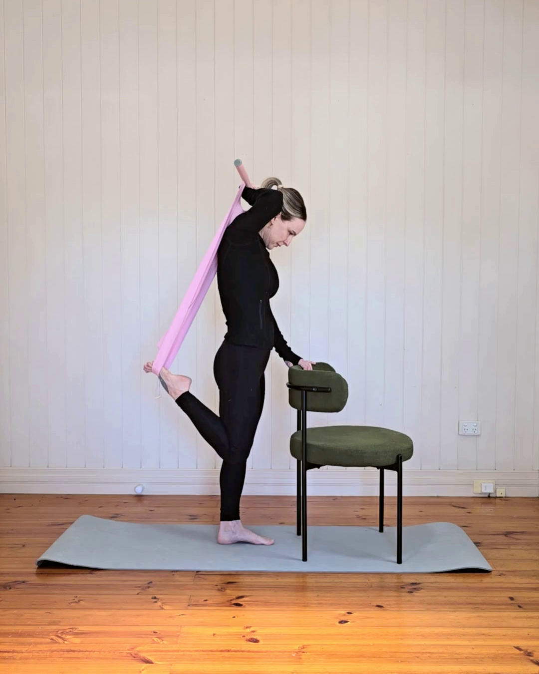 Standing Hip Flexor and Quad Stretch